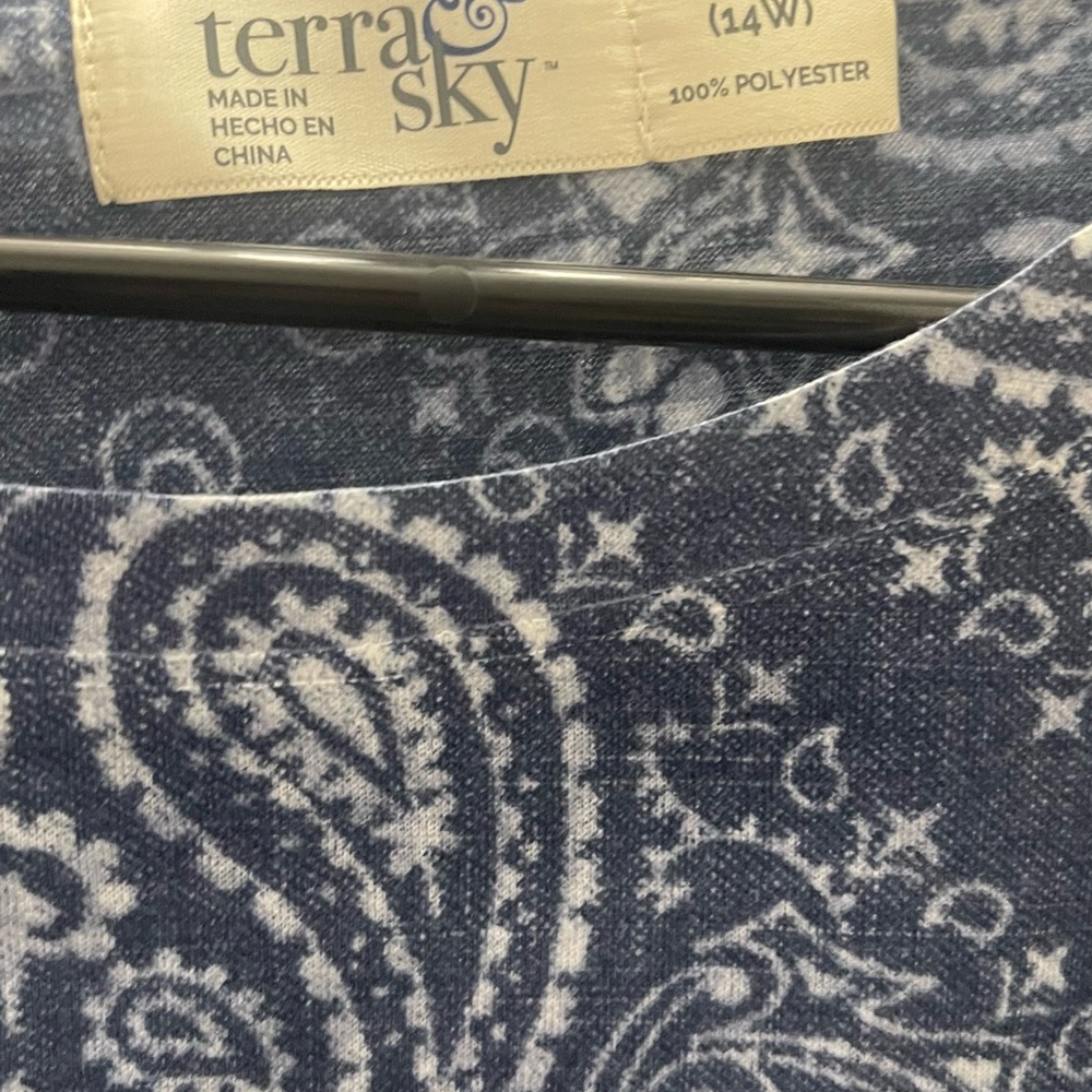 Terra & Sky Navy Paisley Blouse